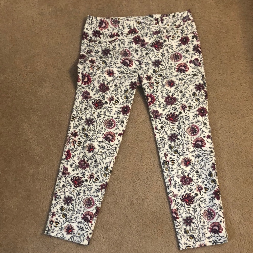 LOFT women’s size 4 Floral Pants White Black Pink Flowers Spring